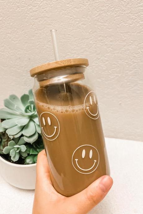 Smiley face beer can glass, Smiley face cup, Beer glass can, Soda can glass, Ice coffee glass cup, happy face beer can glass